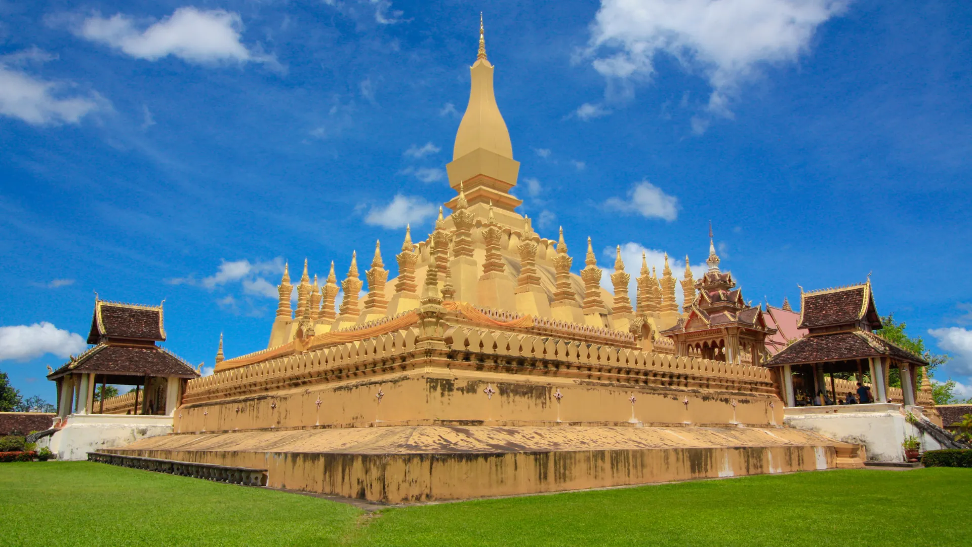 Golden stupas along the Mekong, Laos
